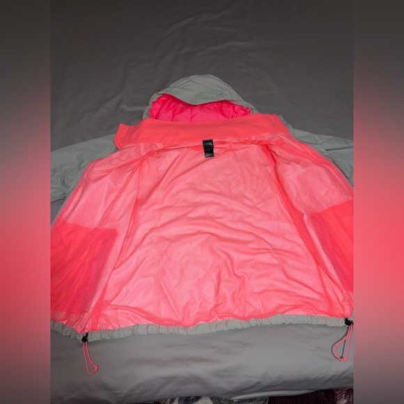 The North Face Women’s XXL Waterproof Windbreaker Jacket – Gray & Pink - Picture 3 of 11